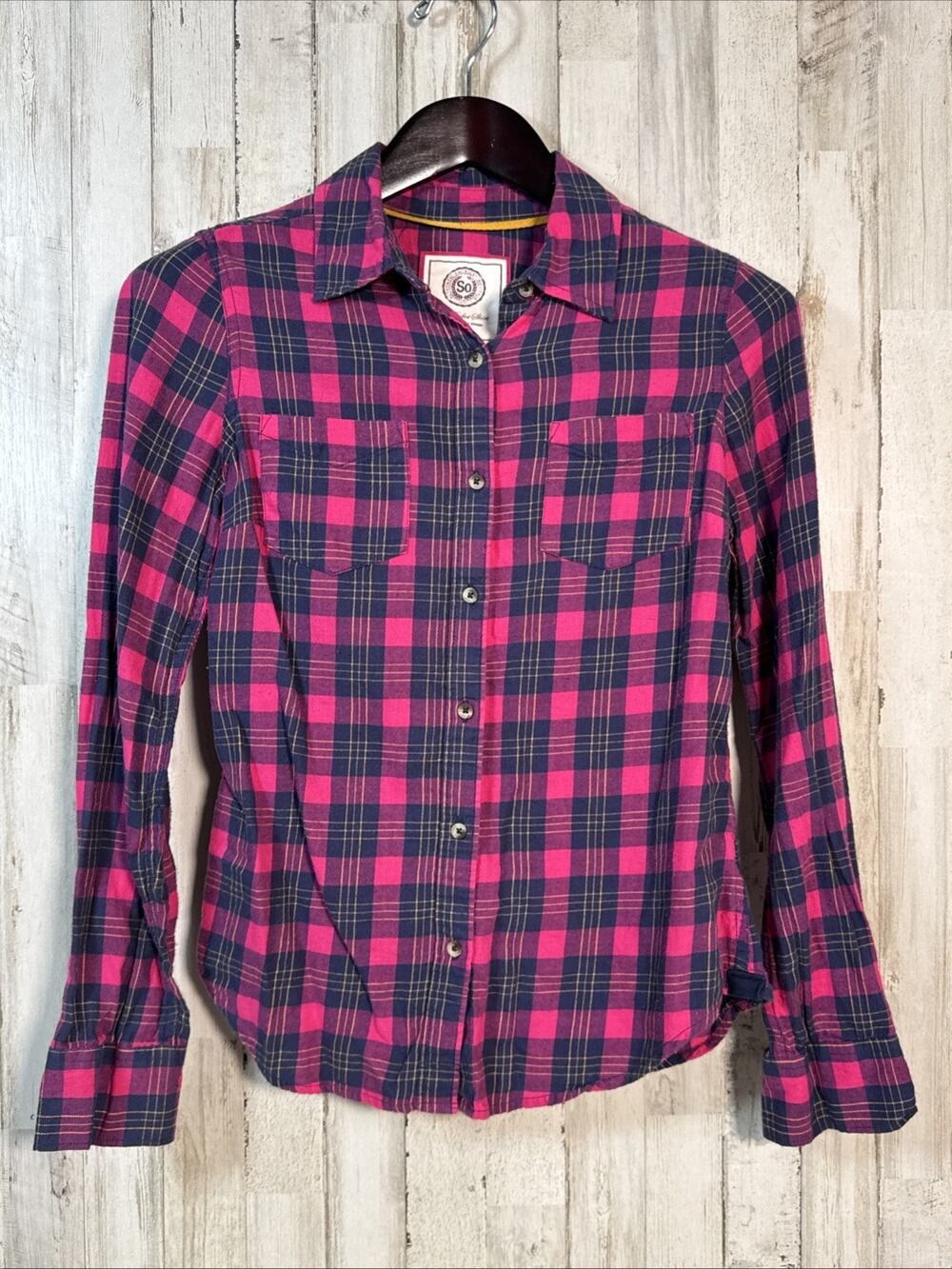 So Brand Junior’s Hot Pink And Navy Plaid Flannel Size Medium